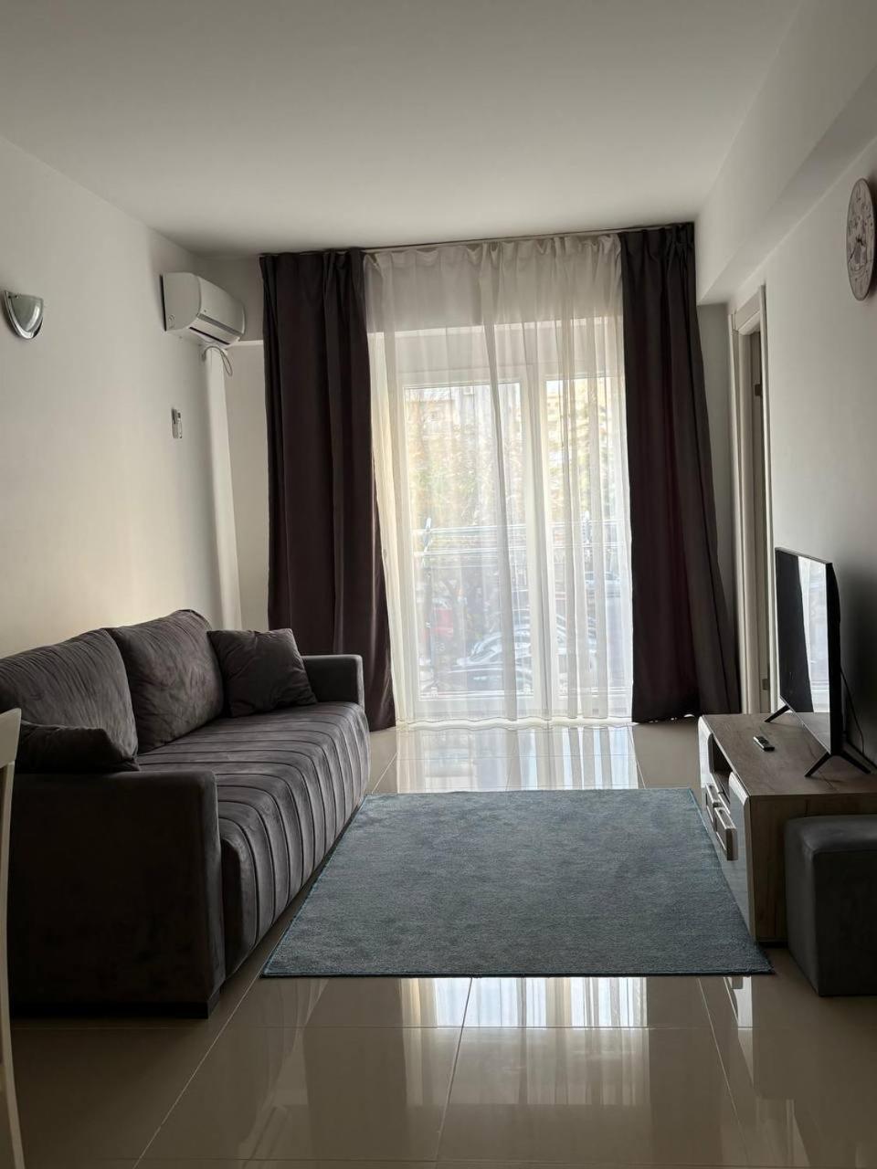Stan-apartman, Apartment, * Bar